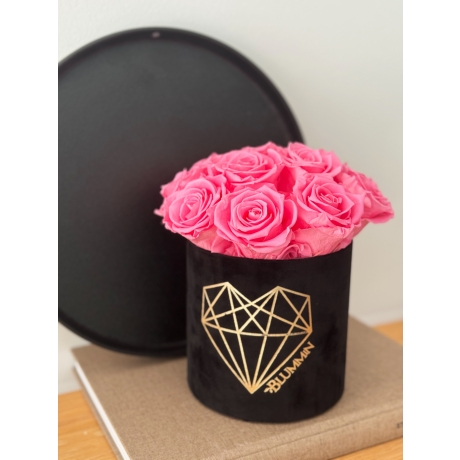  BOUQUET WITH 11 ROSES - SMALL LOVE BLACK VELVET BOX WITH VIBRANT RED ROSES
